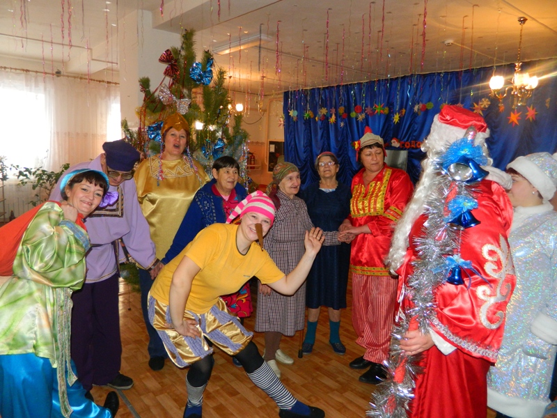 В областном государственном бюджетном учреждении социального обслуживания «Заларинский специальный дом-интернат для престарелых и инвалидов» прошла раздача новогодних подарков.